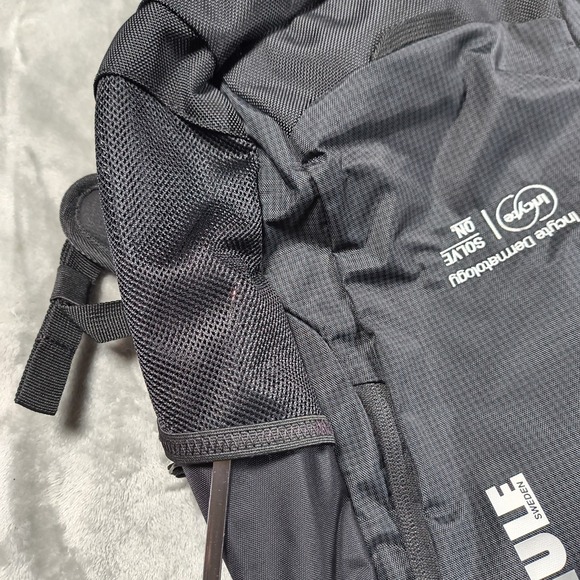 Thule Achiever Backpack Black 15in Laptop Travel Commuter Padded 24L Capacity - Picture 13 of 16